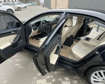 Черный Фольксваген Джетта, объемом двигателя 1.6 л и пробегом 175 тыс. км за 10777 $, фото 12 на Automoto.ua