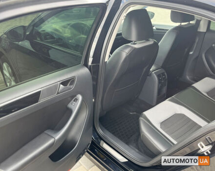 Черный Фольксваген Джетта, объемом двигателя 1.6 л и пробегом 130 тыс. км за 14000 $, фото 20 на Automoto.ua