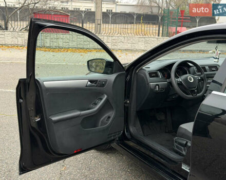 Черный Фольксваген Джетта, объемом двигателя 1.4 л и пробегом 139 тыс. км за 10800 $, фото 20 на Automoto.ua