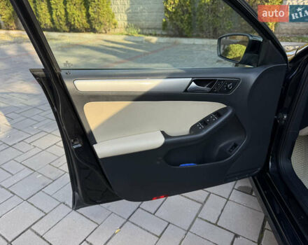 Черный Фольксваген Джетта, объемом двигателя 1.39 л и пробегом 99 тыс. км за 11300 $, фото 14 на Automoto.ua