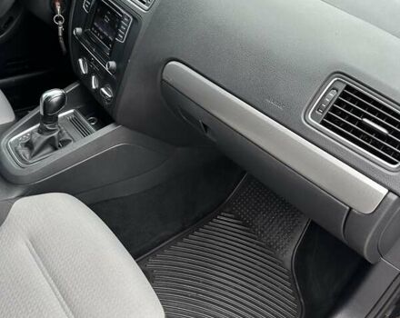 Чорний Фольксваген Джетта, об'ємом двигуна 1.4 л та пробігом 106 тис. км за 8400 $, фото 28 на Automoto.ua