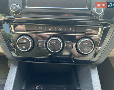 Черный Фольксваген Джетта, объемом двигателя 1.6 л и пробегом 164 тыс. км за 10900 $, фото 15 на Automoto.ua