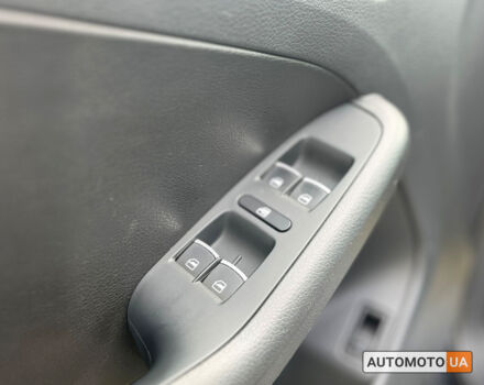 Черный Фольксваген Джетта, объемом двигателя 1.6 л и пробегом 130 тыс. км за 14000 $, фото 9 на Automoto.ua