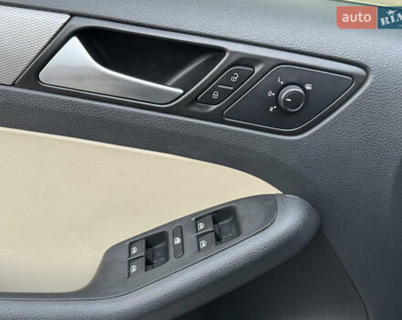 Черный Фольксваген Джетта, объемом двигателя 1.4 л и пробегом 80 тыс. км за 12200 $, фото 19 на Automoto.ua