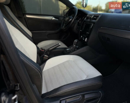 Чорний Фольксваген Джетта, об'ємом двигуна 1.8 л та пробігом 98 тис. км за 11499 $, фото 13 на Automoto.ua