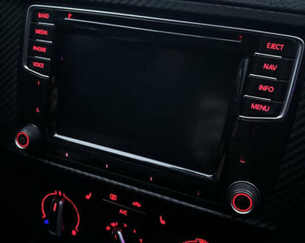 Черный Фольксваген Джетта, объемом двигателя 1.8 л и пробегом 90 тыс. км за 11500 $, фото 27 на Automoto.ua