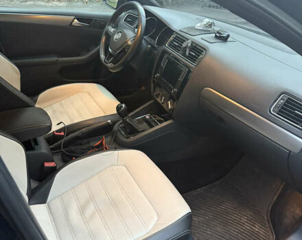 Чорний Фольксваген Джетта, об'ємом двигуна 1.8 л та пробігом 188 тис. км за 11000 $, фото 7 на Automoto.ua