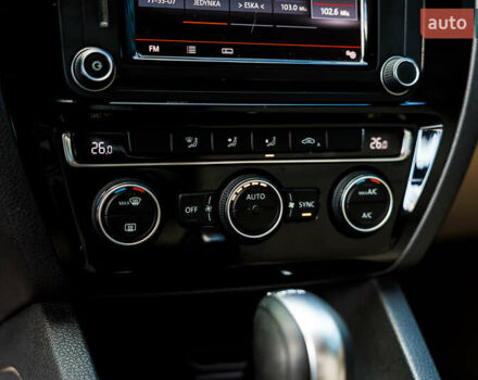 Чорний Фольксваген Джетта, об'ємом двигуна 1.6 л та пробігом 270 тис. км за 11200 $, фото 25 на Automoto.ua