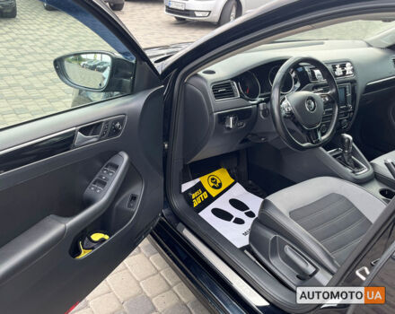 Черный Фольксваген Джетта, объемом двигателя 1.6 л и пробегом 130 тыс. км за 14000 $, фото 8 на Automoto.ua