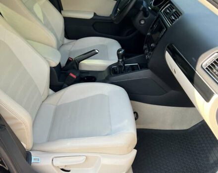 Черный Фольксваген Джетта, объемом двигателя 1.6 л и пробегом 164 тыс. км за 10900 $, фото 10 на Automoto.ua