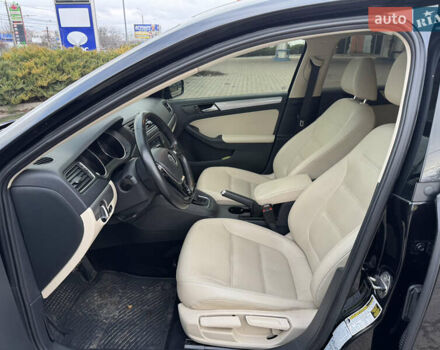 Черный Фольксваген Джетта, объемом двигателя 1.4 л и пробегом 80 тыс. км за 12200 $, фото 20 на Automoto.ua