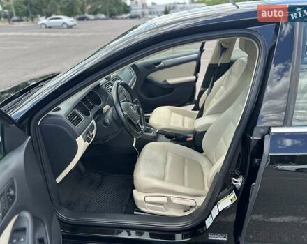 Чорний Фольксваген Джетта, об'ємом двигуна 1.4 л та пробігом 142 тис. км за 10500 $, фото 5 на Automoto.ua