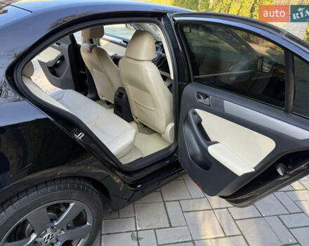 Черный Фольксваген Джетта, объемом двигателя 1.39 л и пробегом 99 тыс. км за 11300 $, фото 19 на Automoto.ua