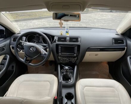 Черный Фольксваген Джетта, объемом двигателя 1.6 л и пробегом 175 тыс. км за 10777 $, фото 11 на Automoto.ua