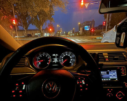 Черный Фольксваген Джетта, объемом двигателя 1.4 л и пробегом 147 тыс. км за 12000 $, фото 9 на Automoto.ua