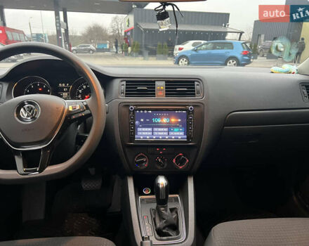 Чорний Фольксваген Джетта, об'ємом двигуна 1.4 л та пробігом 105 тис. км за 10999 $, фото 8 на Automoto.ua