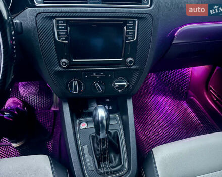 Черный Фольксваген Джетта, объемом двигателя 1.8 л и пробегом 90 тыс. км за 11500 $, фото 16 на Automoto.ua