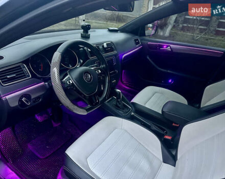 Черный Фольксваген Джетта, объемом двигателя 1.8 л и пробегом 90 тыс. км за 11500 $, фото 11 на Automoto.ua