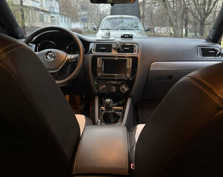 Чорний Фольксваген Джетта, об'ємом двигуна 1.8 л та пробігом 188 тис. км за 11000 $, фото 9 на Automoto.ua