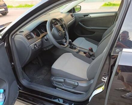 Черный Фольксваген Джетта, объемом двигателя 1.4 л и пробегом 68 тыс. км за 12500 $, фото 10 на Automoto.ua