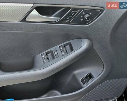 Черный Фольксваген Джетта, объемом двигателя 1.4 л и пробегом 126 тыс. км за 8900 $, фото 13 на Automoto.ua