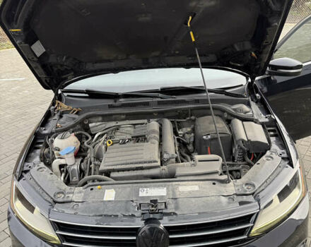 Черный Фольксваген Джетта, объемом двигателя 1.4 л и пробегом 151 тыс. км за 11000 $, фото 44 на Automoto.ua