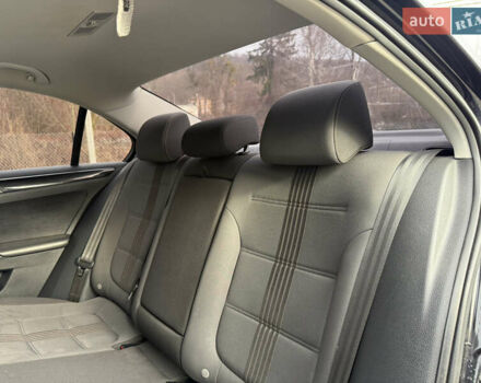 Черный Фольксваген Джетта, объемом двигателя 1.4 л и пробегом 151 тыс. км за 11000 $, фото 43 на Automoto.ua