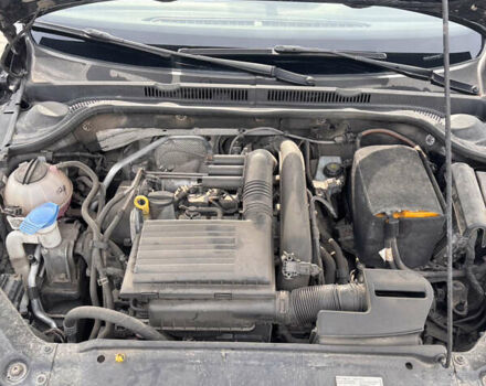 Черный Фольксваген Джетта, объемом двигателя 1.4 л и пробегом 66 тыс. км за 9900 $, фото 19 на Automoto.ua