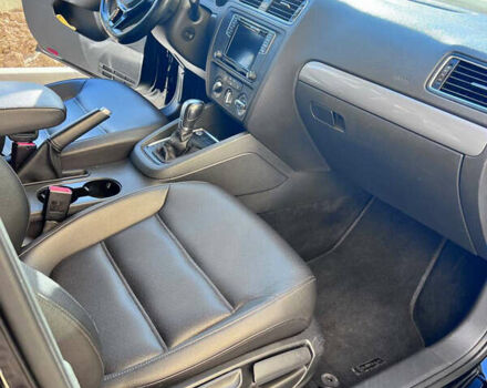 Черный Фольксваген Джетта, объемом двигателя 1.4 л и пробегом 156 тыс. км за 10500 $, фото 9 на Automoto.ua