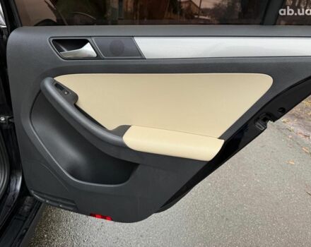 Черный Фольксваген Джетта, объемом двигателя 1.4 л и пробегом 160 тыс. км за 11990 $, фото 17 на Automoto.ua