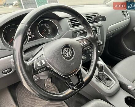 Фольксваген Джетта 2017 в Днепре (Днепропетровске) на Automoto.ua Черный Фольксваген Джетта, объемом двигателя 1.4 л и пробегом 125 тыс. км за 13000 $, фото 12 на Automoto.ua