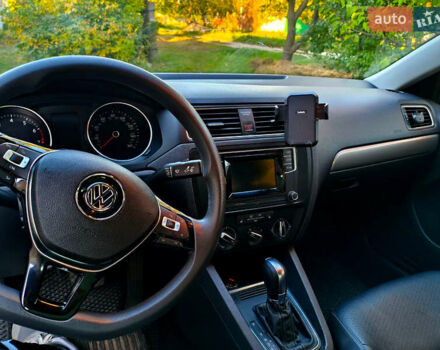 Черный Фольксваген Джетта, объемом двигателя 1.4 л и пробегом 126 тыс. км за 10500 $, фото 5 на Automoto.ua