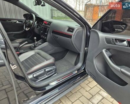 Чорний Фольксваген Джетта, об'ємом двигуна 2 л та пробігом 140 тис. км за 13000 $, фото 15 на Automoto.ua