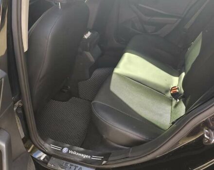 Черный Фольксваген Джетта, объемом двигателя 1.39 л и пробегом 92 тыс. км за 15800 $, фото 9 на Automoto.ua