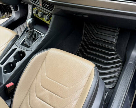 Черный Фольксваген Джетта, объемом двигателя 1.4 л и пробегом 155 тыс. км за 15350 $, фото 12 на Automoto.ua