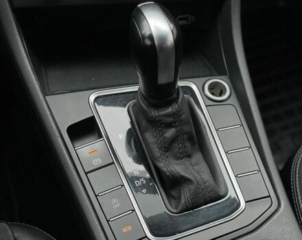 Черный Фольксваген Джетта, объемом двигателя 1.4 л и пробегом 232 тыс. км за 12500 $, фото 15 на Automoto.ua