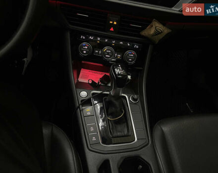 Чорний Фольксваген Джетта, об'ємом двигуна 1.4 л та пробігом 108 тис. км за 16000 $, фото 41 на Automoto.ua