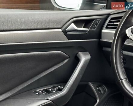 Черный Фольксваген Джетта, объемом двигателя 1.5 л и пробегом 181 тыс. км за 18500 $, фото 58 на Automoto.ua