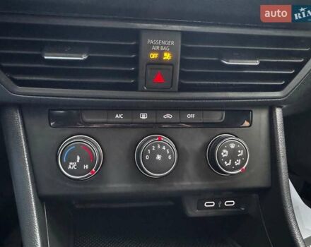 Черный Фольксваген Джетта, объемом двигателя 1.5 л и пробегом 181 тыс. км за 18500 $, фото 67 на Automoto.ua