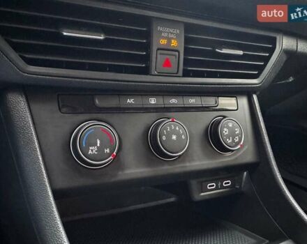 Черный Фольксваген Джетта, объемом двигателя 1.5 л и пробегом 181 тыс. км за 18500 $, фото 63 на Automoto.ua