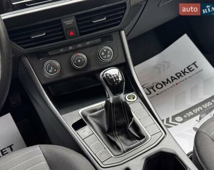 Черный Фольксваген Джетта, объемом двигателя 1.5 л и пробегом 181 тыс. км за 18500 $, фото 48 на Automoto.ua