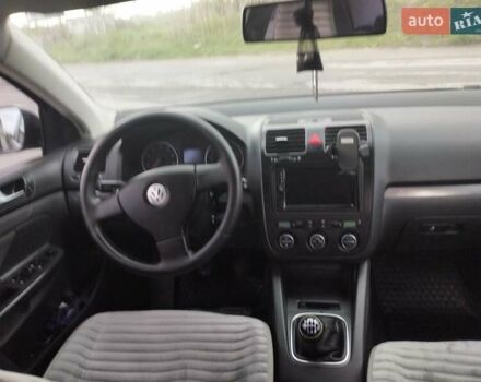 Черный Фольксваген Джетта, объемом двигателя 1.6 л и пробегом 235 тыс. км за 5300 $, фото 4 на Automoto.ua