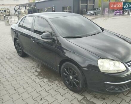 Черный Фольксваген Джетта, объемом двигателя 1.6 л и пробегом 235 тыс. км за 5300 $, фото 3 на Automoto.ua