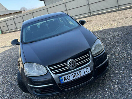 Черный Фольксваген Джетта, объемом двигателя 1.6 л и пробегом 328 тыс. км за 5300 $, фото 1 на Automoto.ua