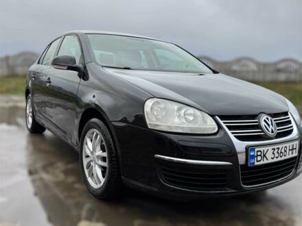 Черный Фольксваген Джетта, объемом двигателя 1.6 л и пробегом 282 тыс. км за 4500 $, фото 1 на Automoto.ua