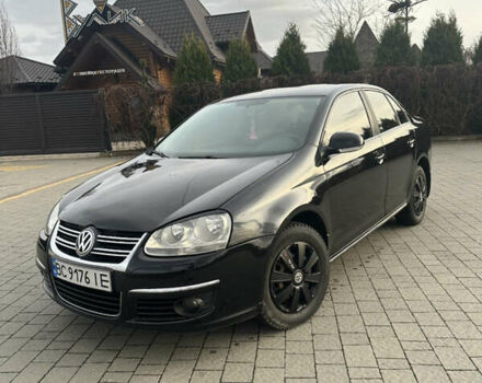 Черный Фольксваген Джетта, объемом двигателя 1.6 л и пробегом 327 тыс. км за 4400 $, фото 1 на Automoto.ua