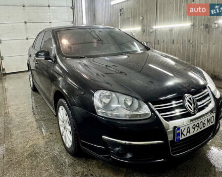Черный Фольксваген Джетта, объемом двигателя 1.6 л и пробегом 257 тыс. км за 5600 $, фото 1 на Automoto.ua
