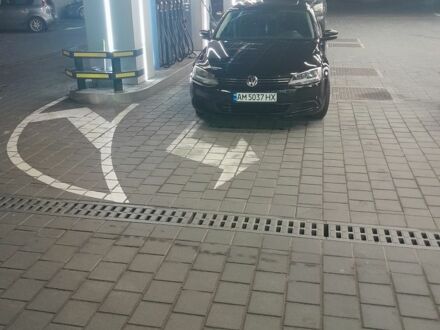 Черный Фольксваген Джетта, объемом двигателя 2.5 л и пробегом 200 тыс. км за 8050 $, фото 1 на Automoto.ua