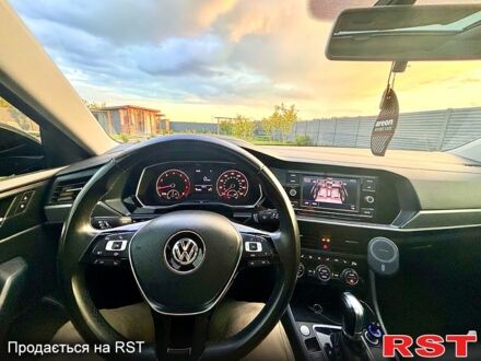 Фольксваген Джетта 2019 у Полтаві на Automoto.ua Чорний Фольксваген Джетта, об'ємом двигуна 1.4 л та пробігом 102 тис. км за 16888 $, фото 1 на Automoto.ua