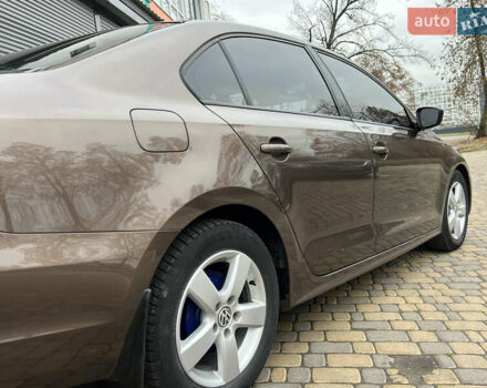 Коричневый Фольксваген Джетта, объемом двигателя 1.98 л и пробегом 330 тыс. км за 7800 $, фото 4 на Automoto.ua